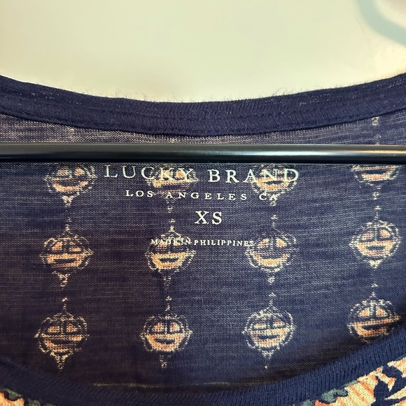 Lucky brand, indigo print, bohemian Mandala swoop neck, short sleeve blouse - Picture 5 of 6